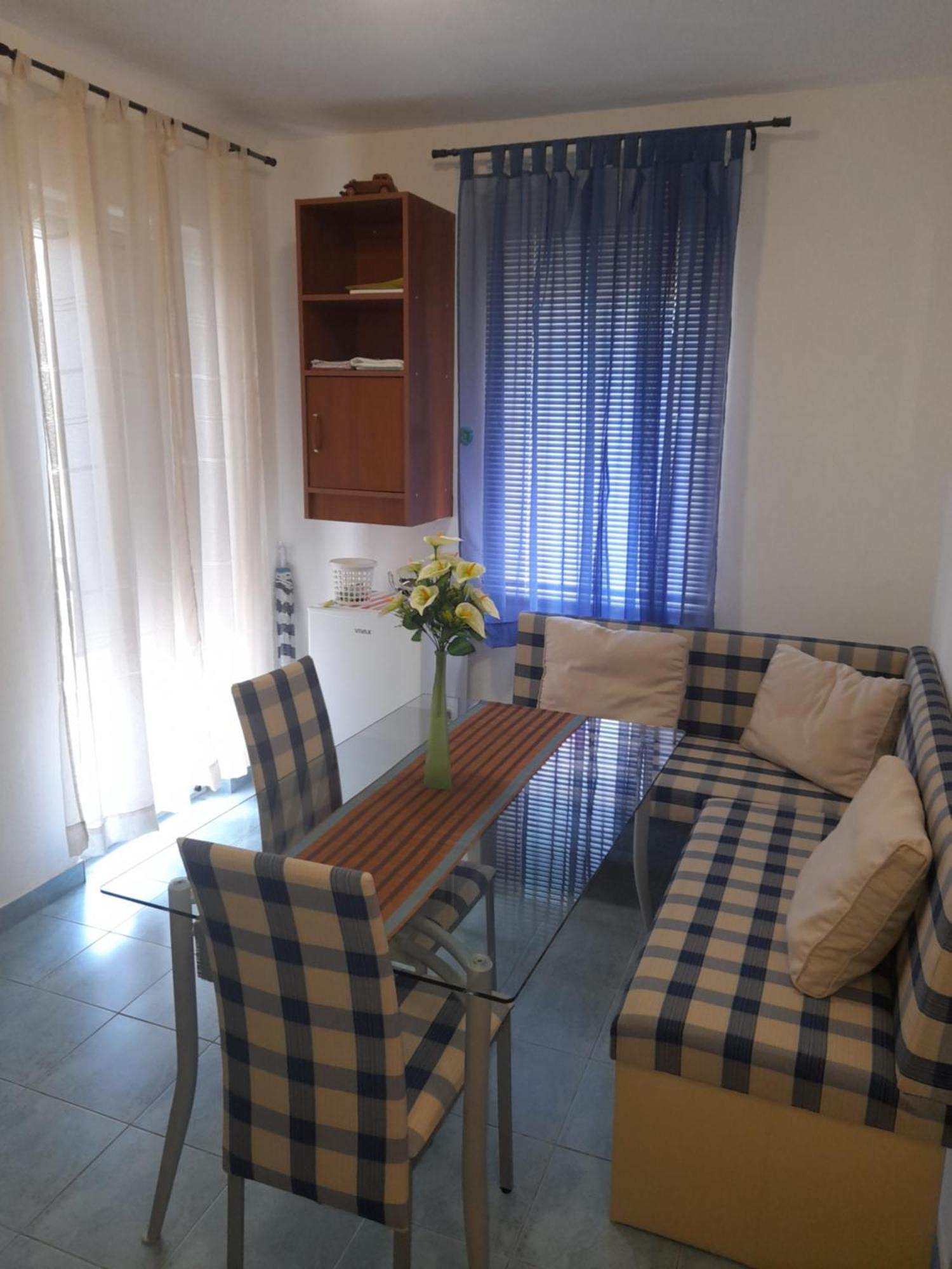 Nives B. Appartement Supetar Buitenkant foto
